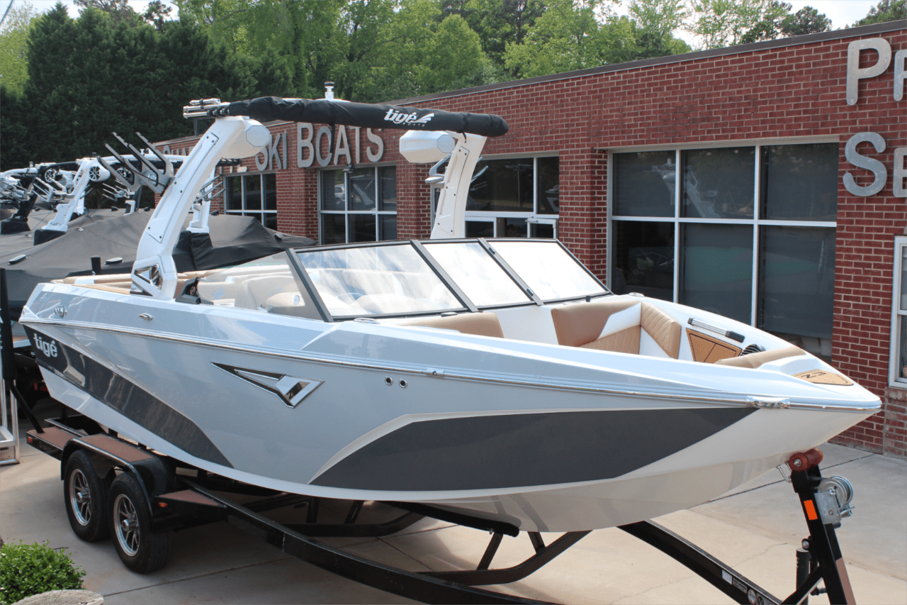 boat.Title