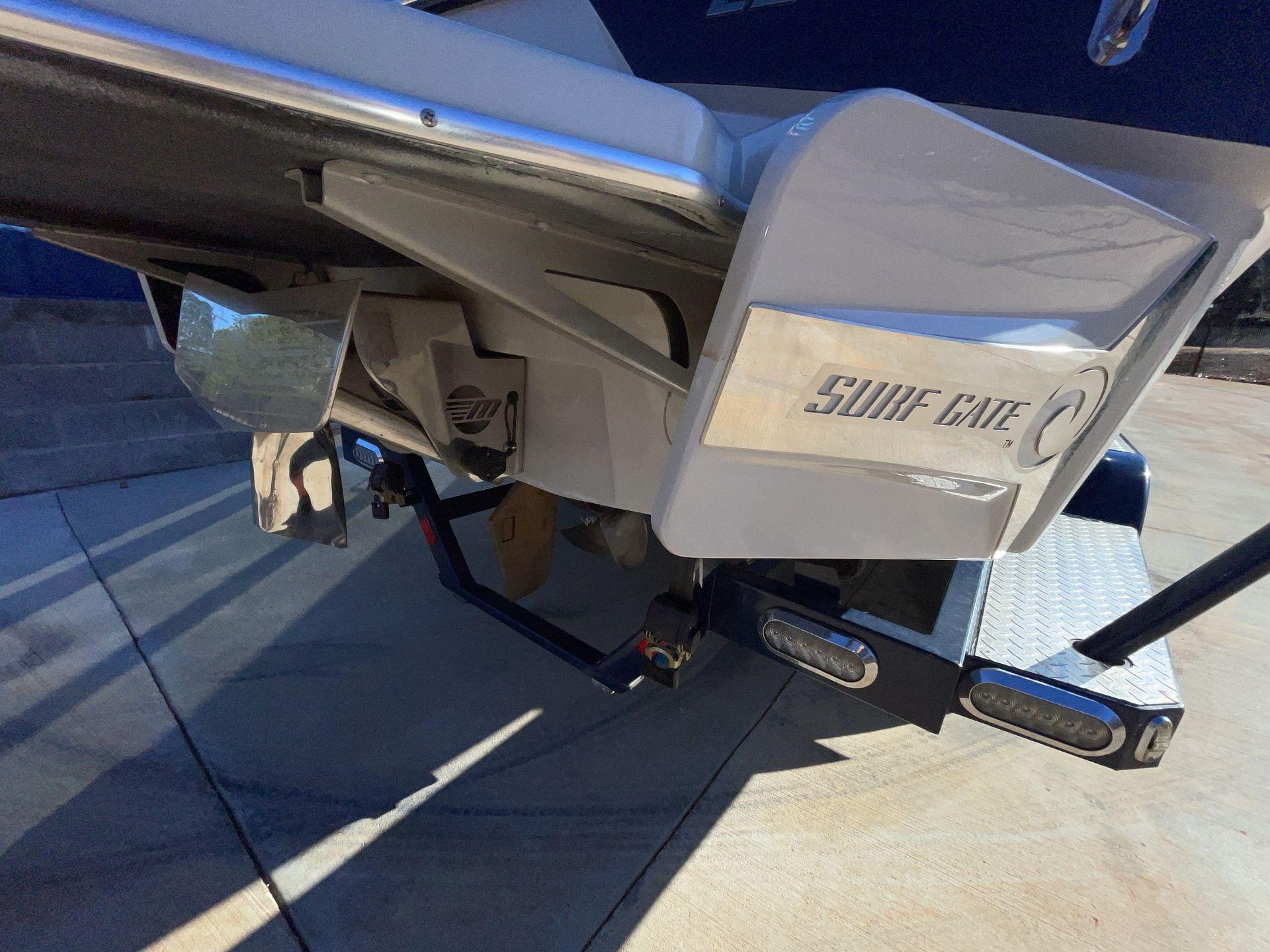 2019 Malibu 23LSV w/ Trailer