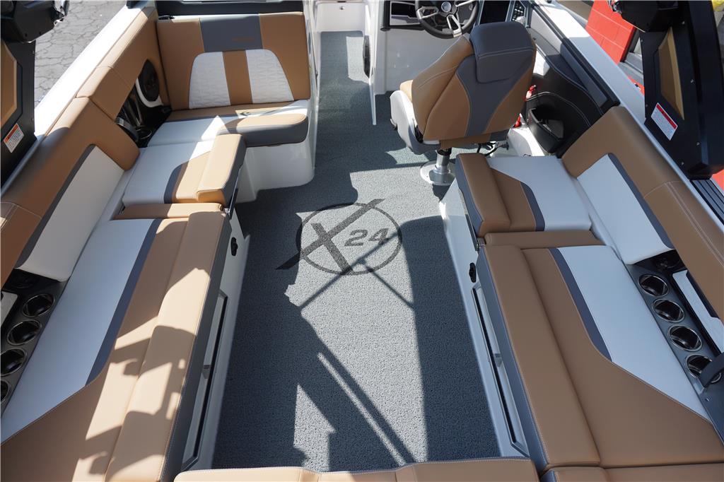 2024 MasterCraft X24 Supercharged