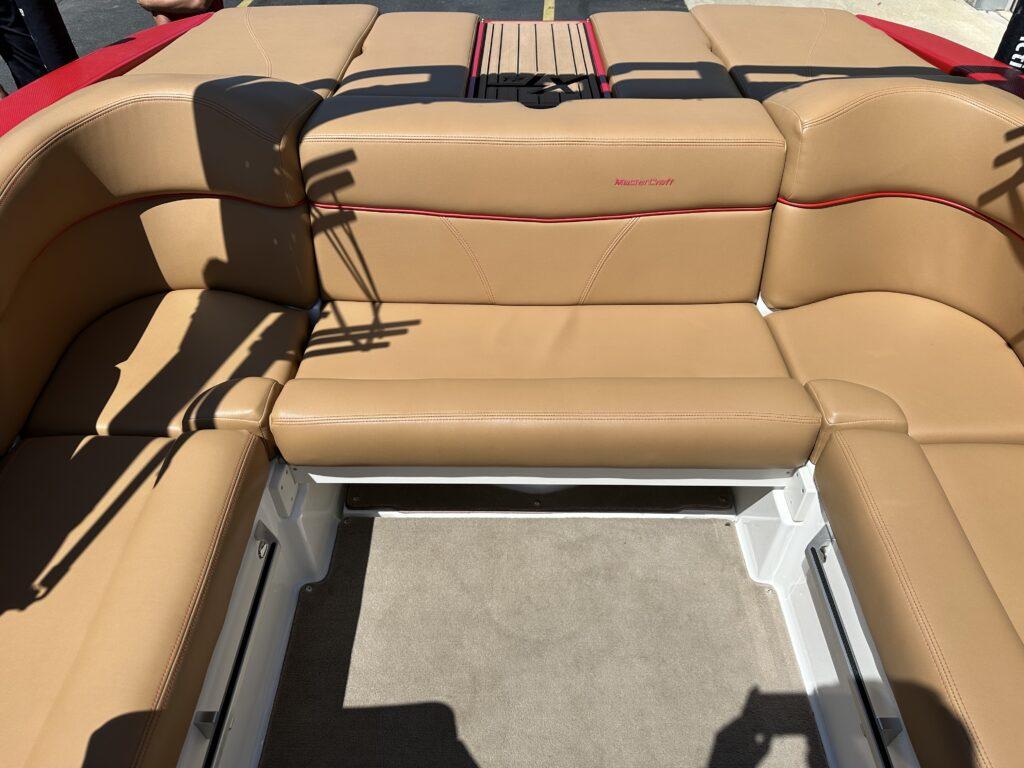 2019 MasterCraft XT21