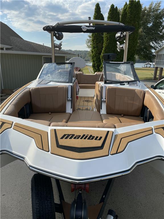 2022 Malibu 23 MXZ