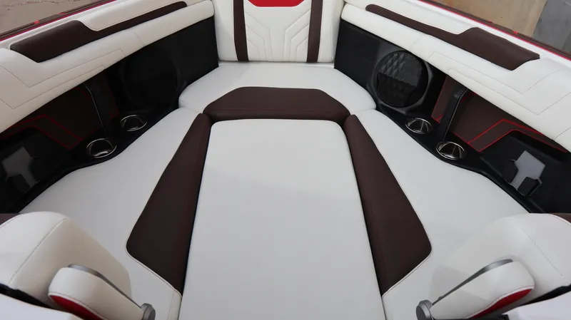 2025 MALIBU WAKESETTER 25 LSV