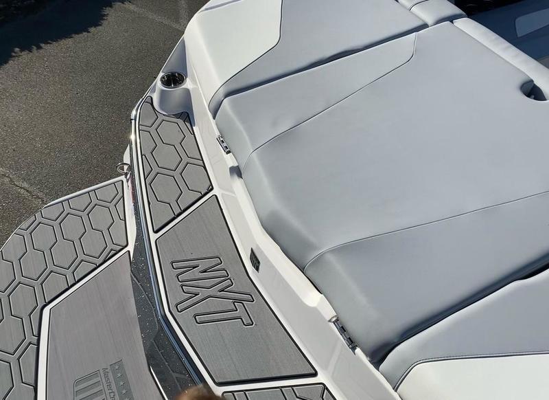 NEW 2023 MasterCraft NXT22