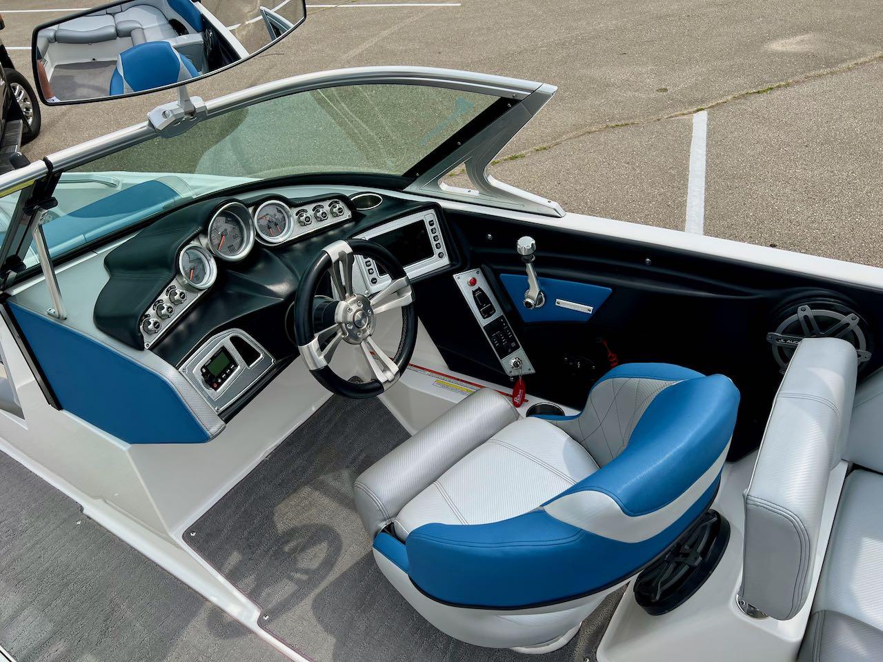 Mastercraft X25 | 2014 w/Ilmor 6.0L | Gen2 Surf