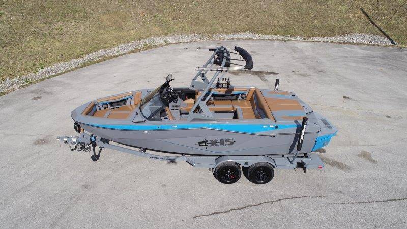 boat.Title