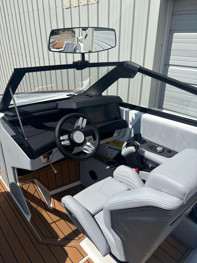 2025 Super Air Nautique G23