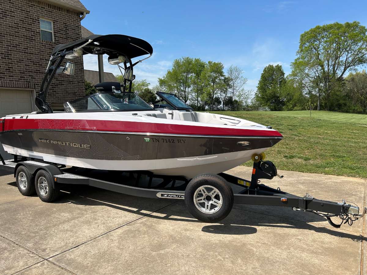 2011 Sport Nautique 226