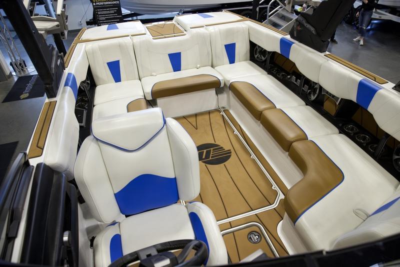 2021 Malibu 23 LSV