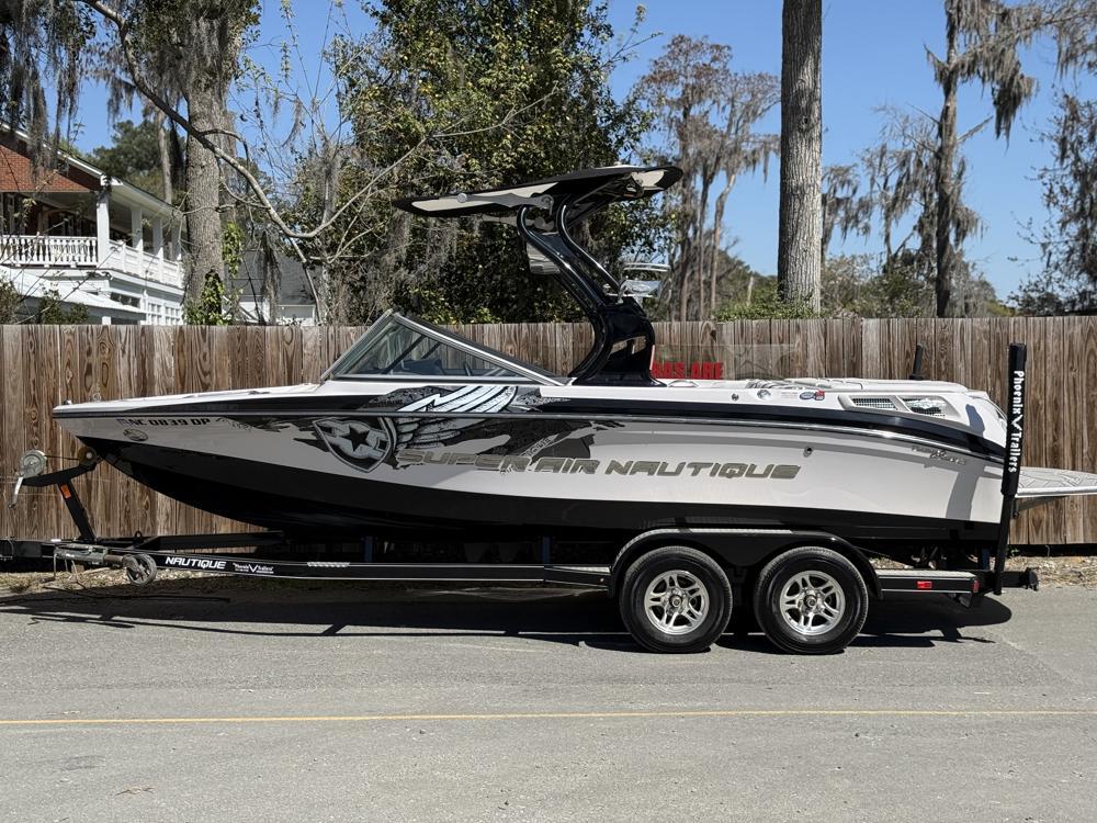 2009 Super Air Nautique 210