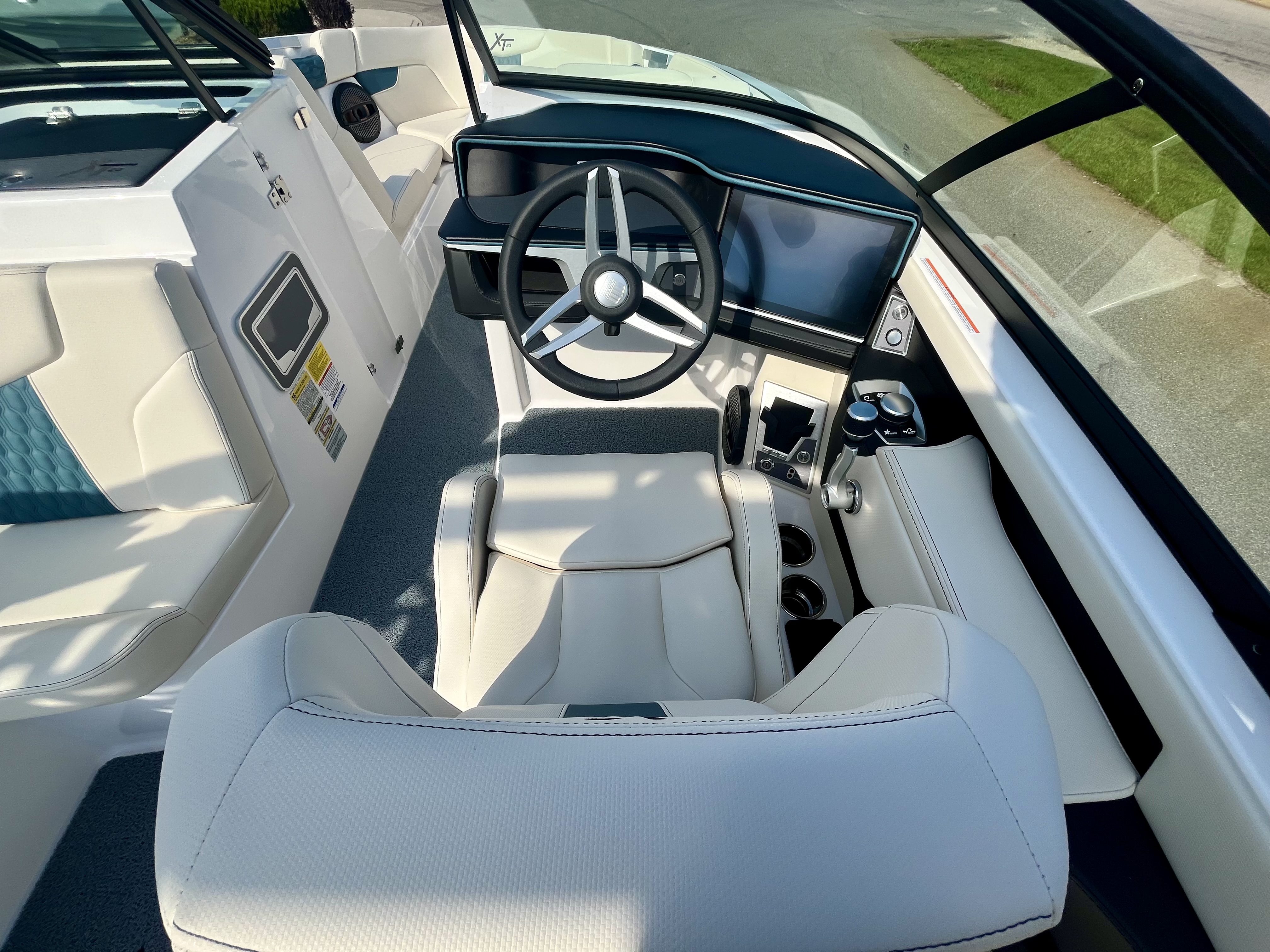 2025 MasterCraft XT23