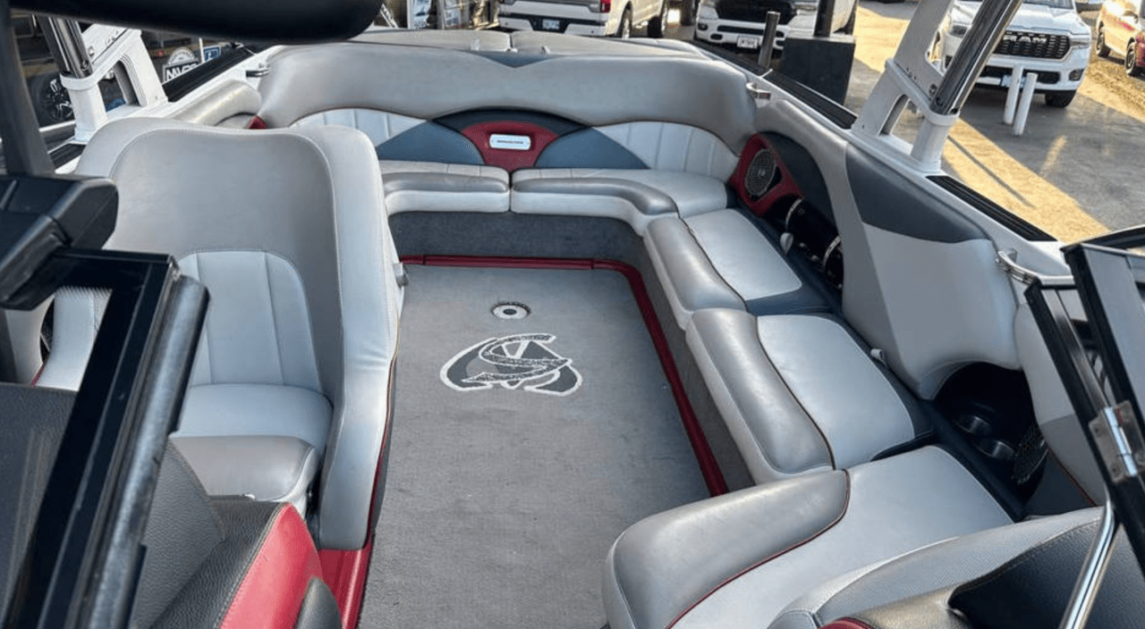 2012 Malibu Boats Luxury Sport-V Sunscape 247 LSV
