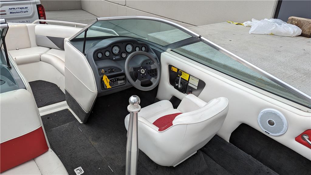 1993 MasterCraft Maristar 225
