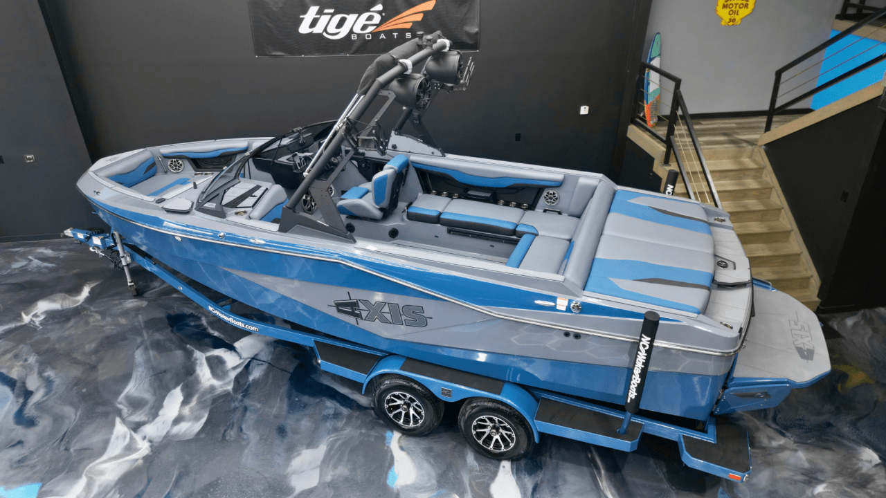 2023 Axis T235