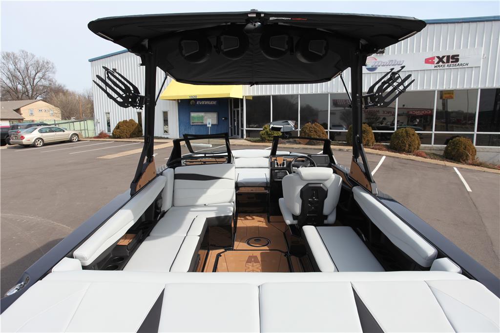 2024 Axis A225