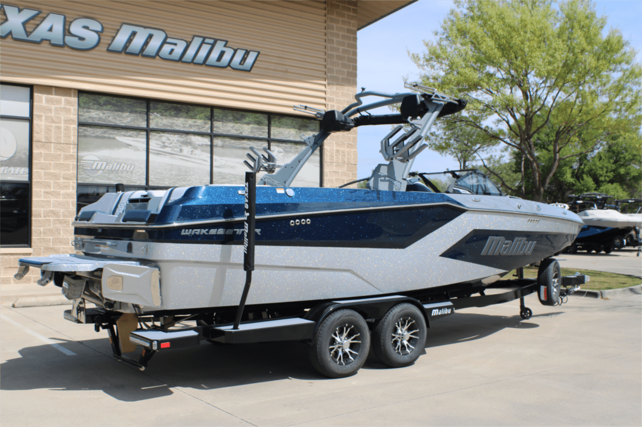 2025 Malibu 24 MXZ