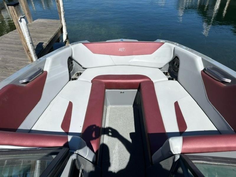 2022 MasterCraft NXT24