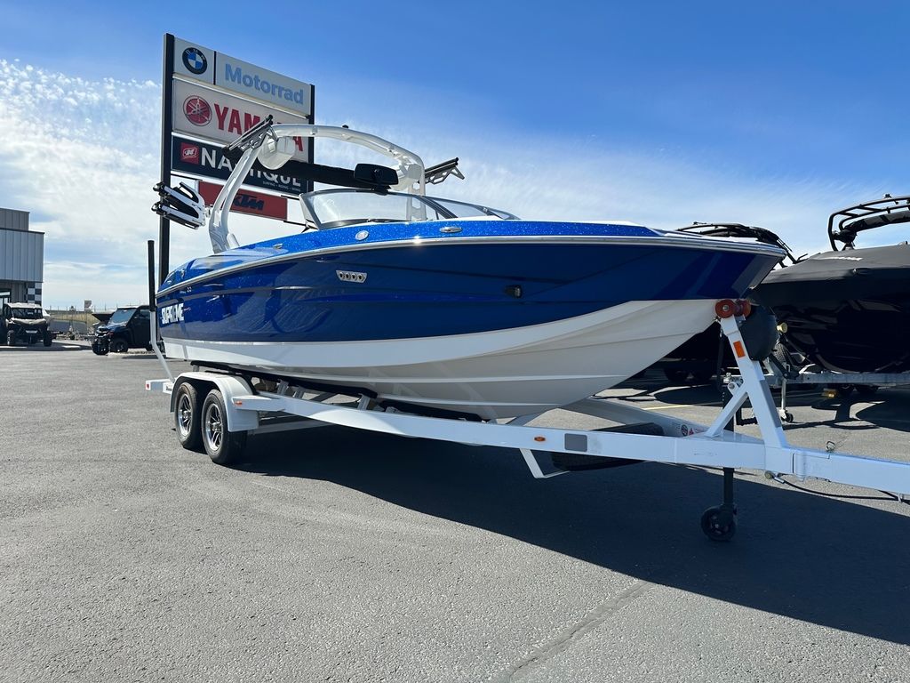 boat.Title