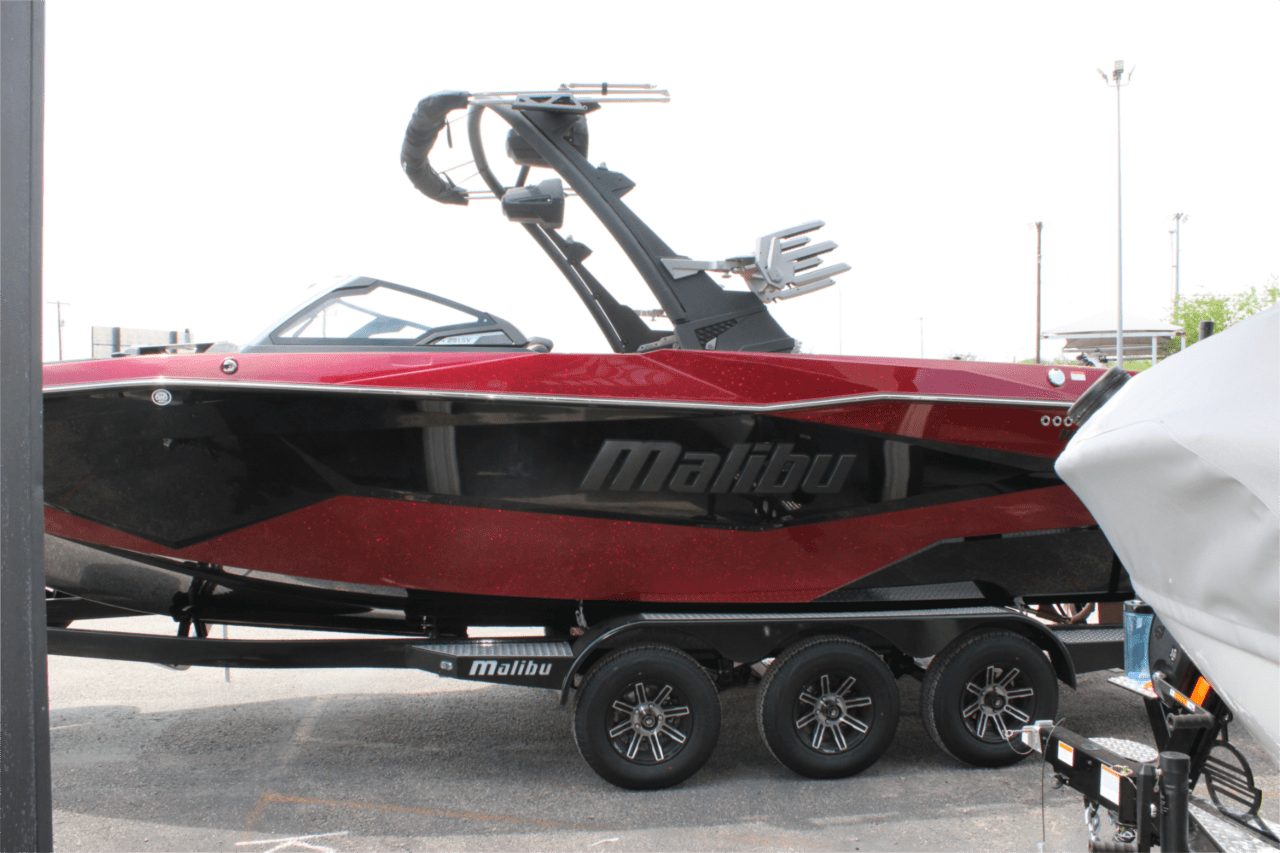 2025 Malibu 25 LSV