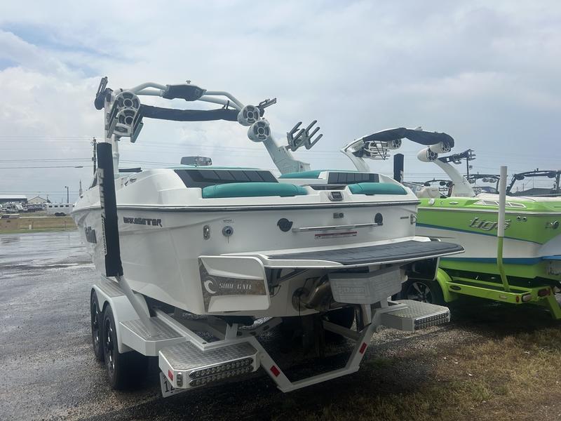 boat.Title