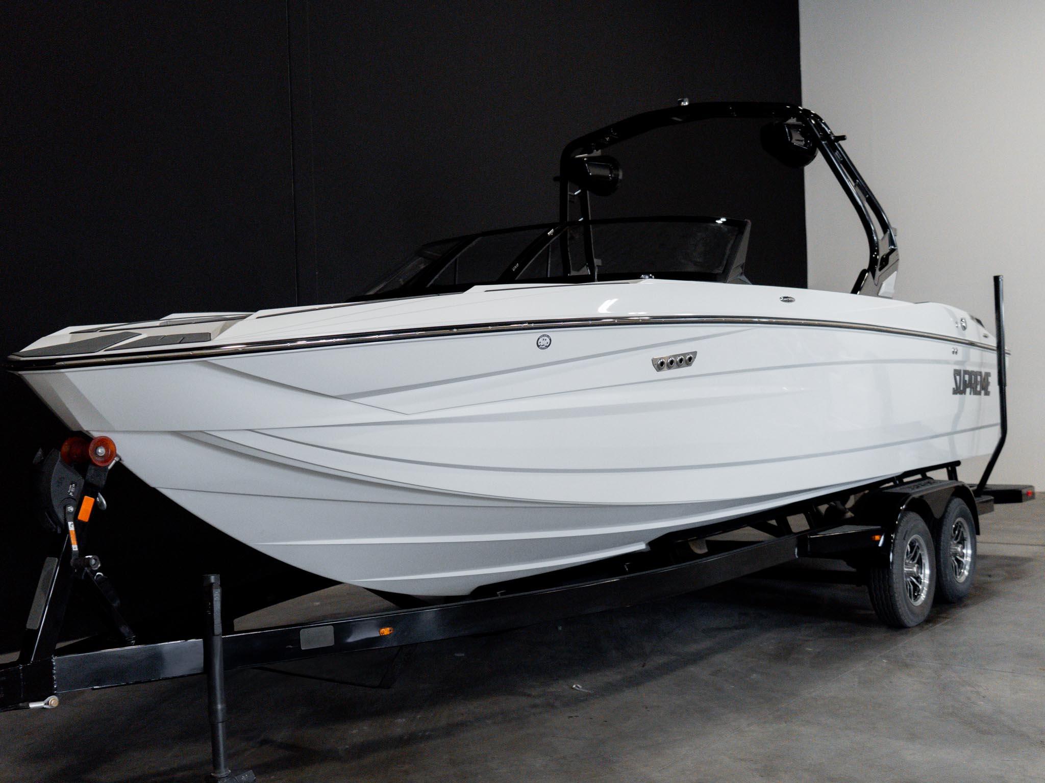 2025 Supreme S240 &#8211; White / Gray