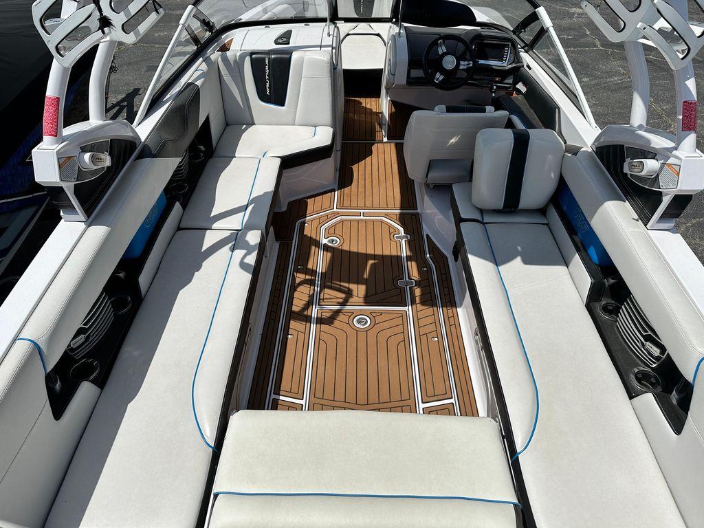 2014 Nautique G25