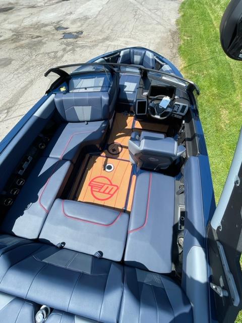 2023 Malibu Boats 20 VTX