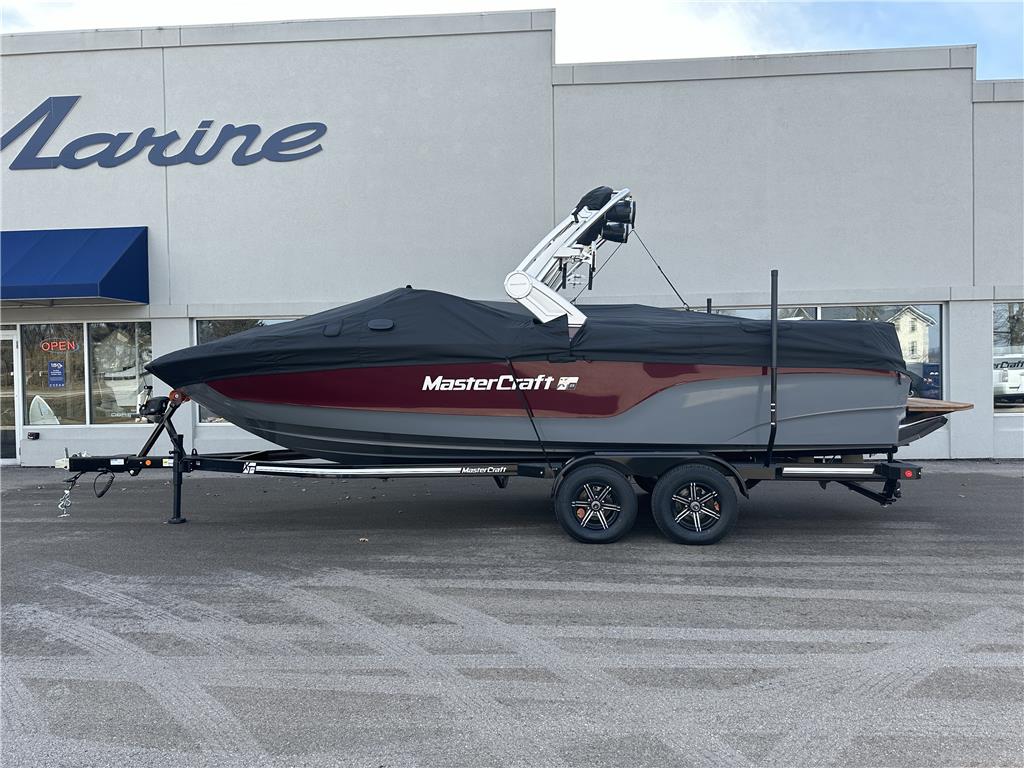 2024 MasterCraft XT25
