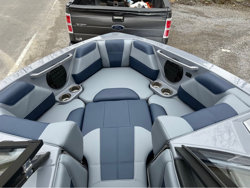 2023 Malibu Boats 20 VTX
