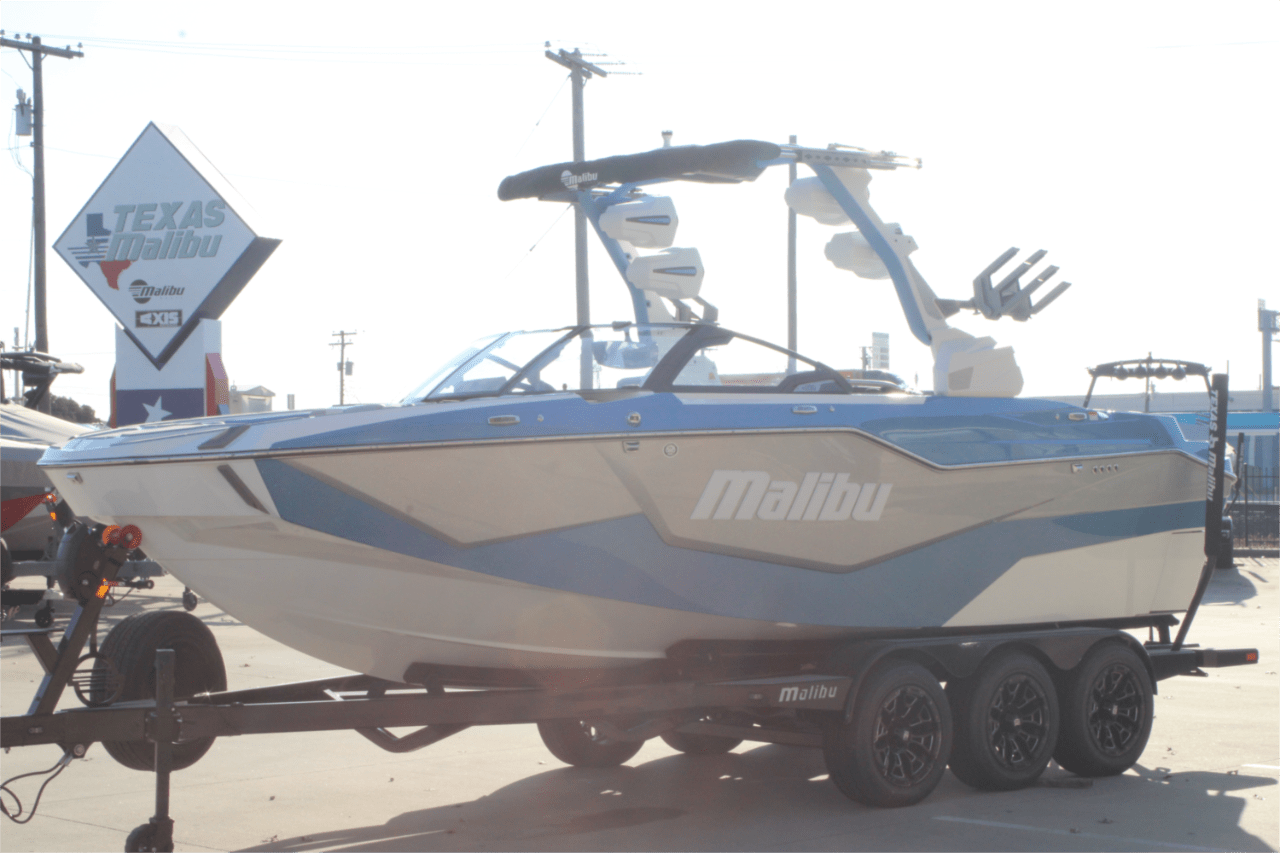 2025 Malibu M230