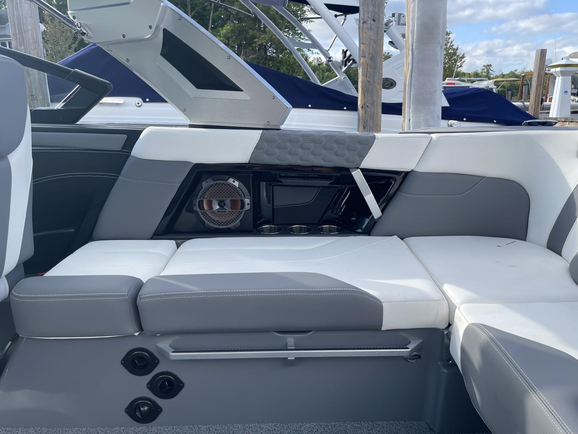 2022 MasterCraft XT23
