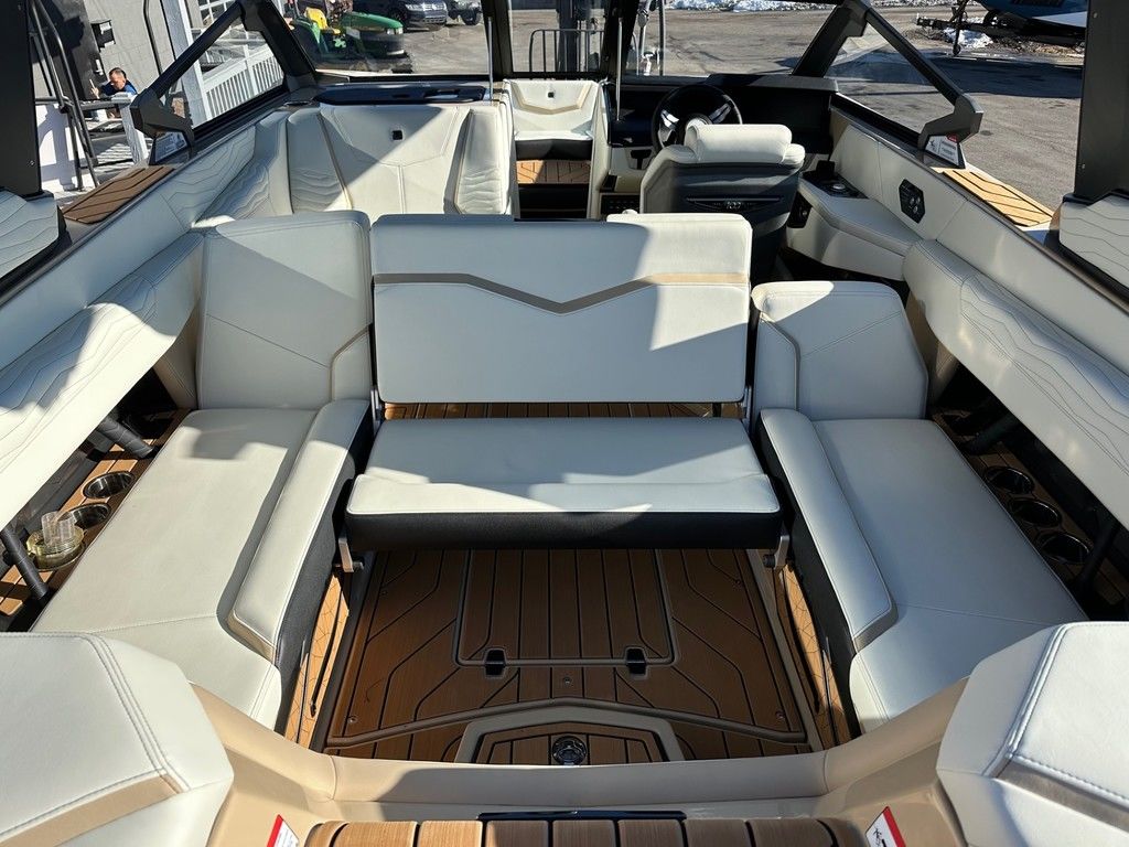 2025 Nautique Super Air Nautique G23
