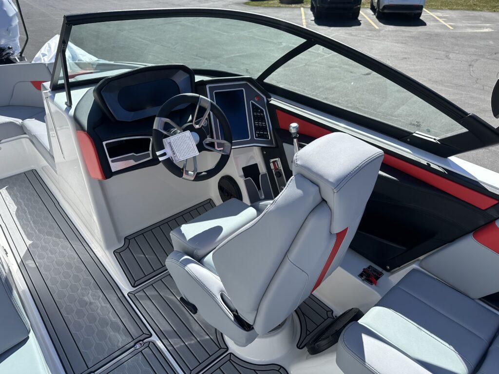 2024 MasterCraft XT23 Demo
