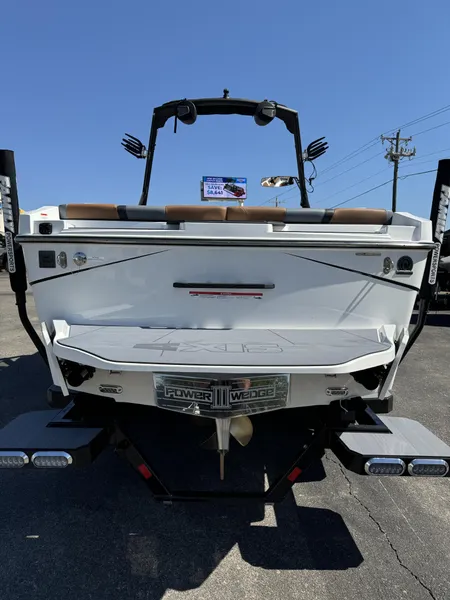 2025 Axis T235