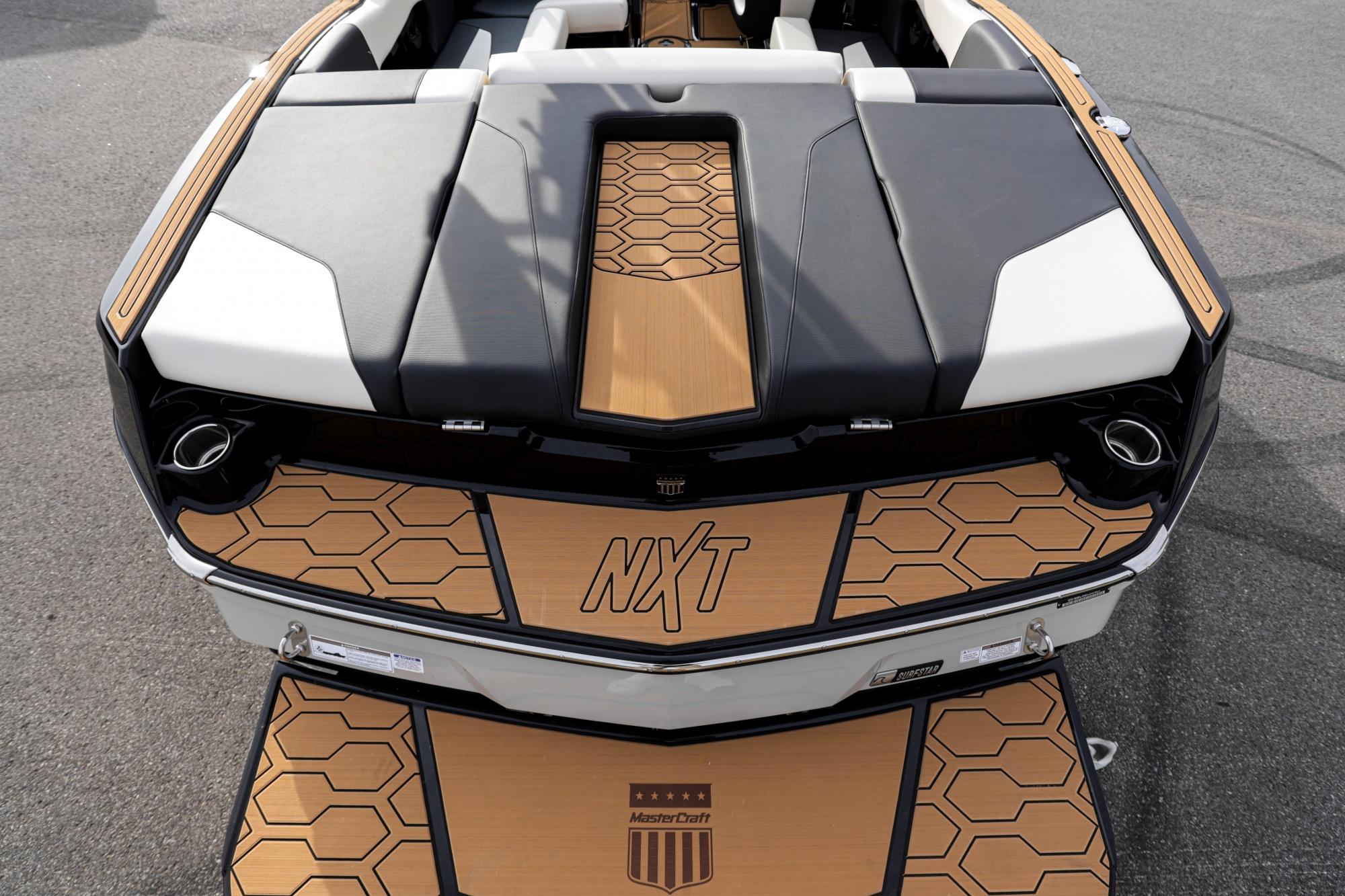 boat.Title