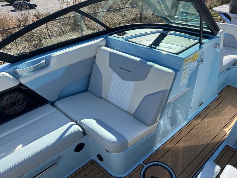 2025 MasterCraft XT20