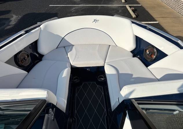 2018 MasterCraft XT22
