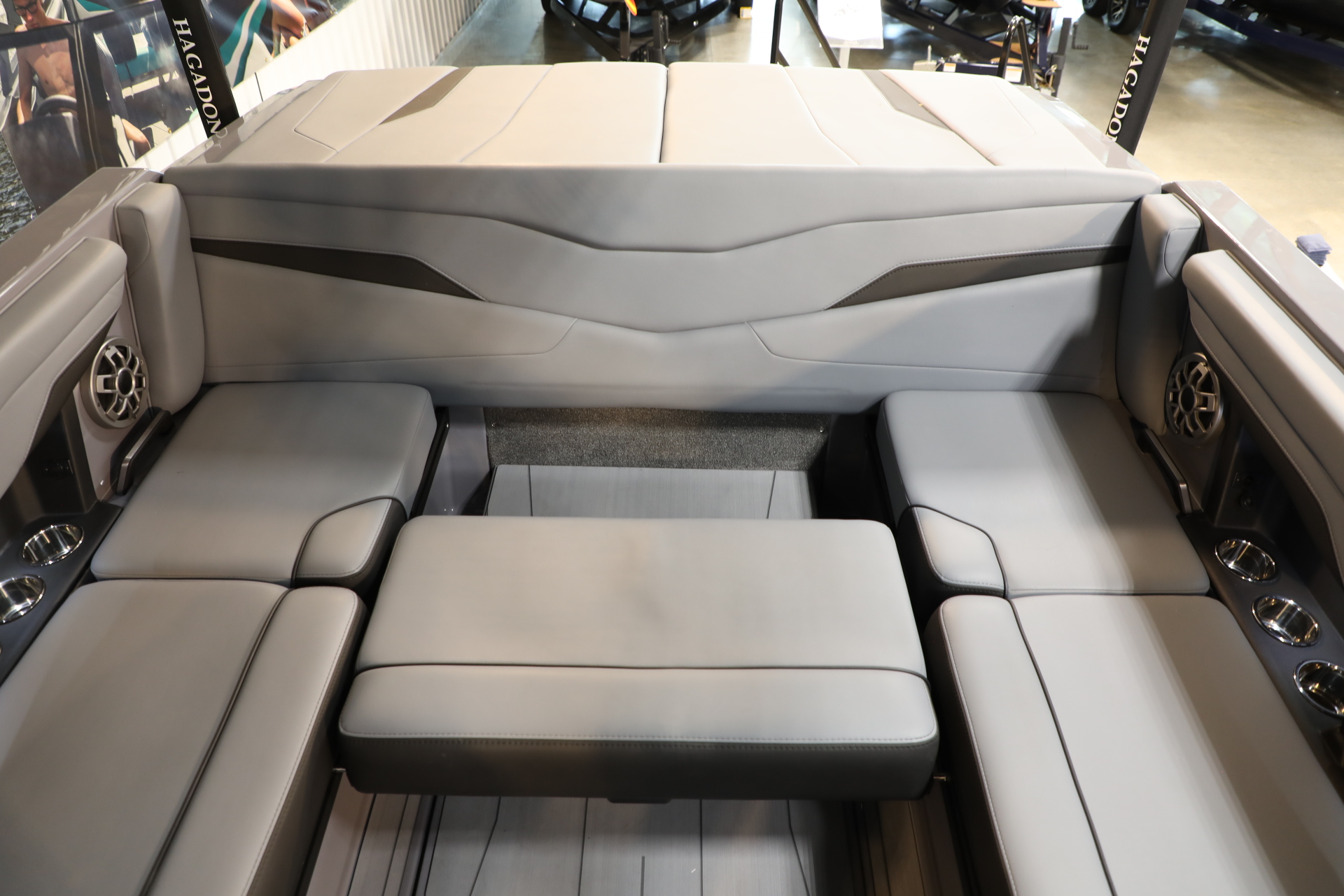 2023 Axis T220 Icon
