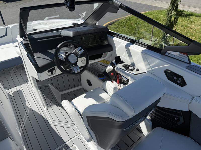 2025 Nautique G23
