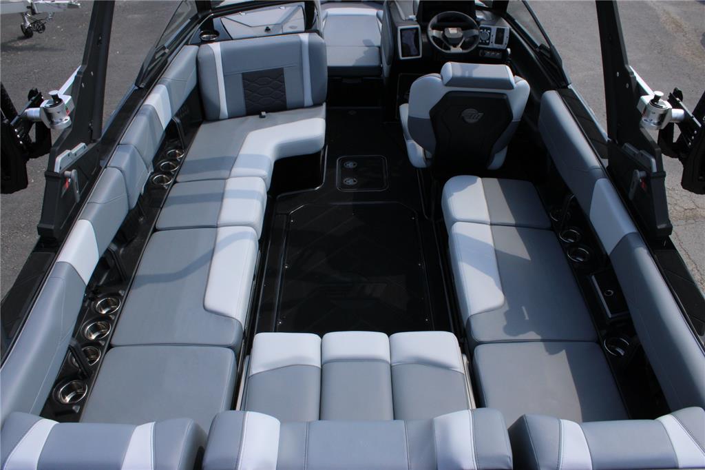 2024 Malibu 23 LSV
