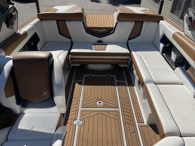 2017 Nautique G23