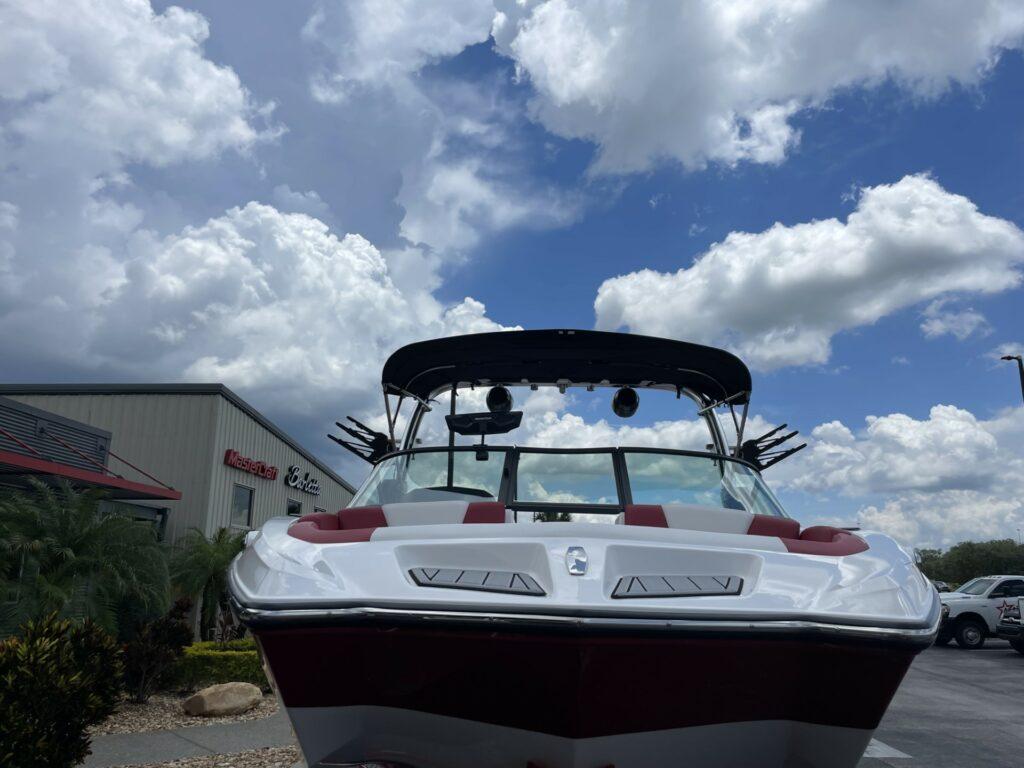 2023 MasterCraft XT22