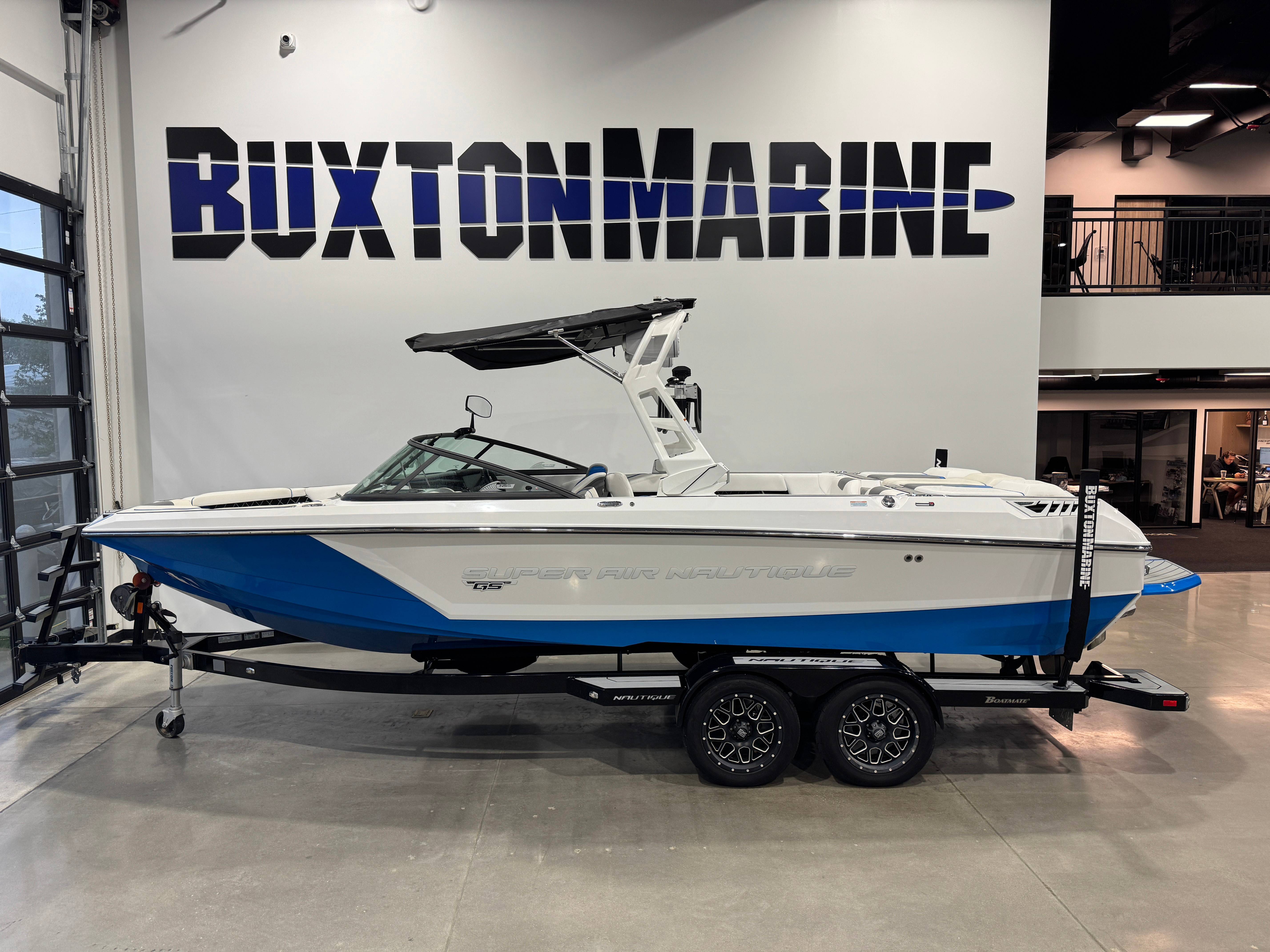 boat.Title