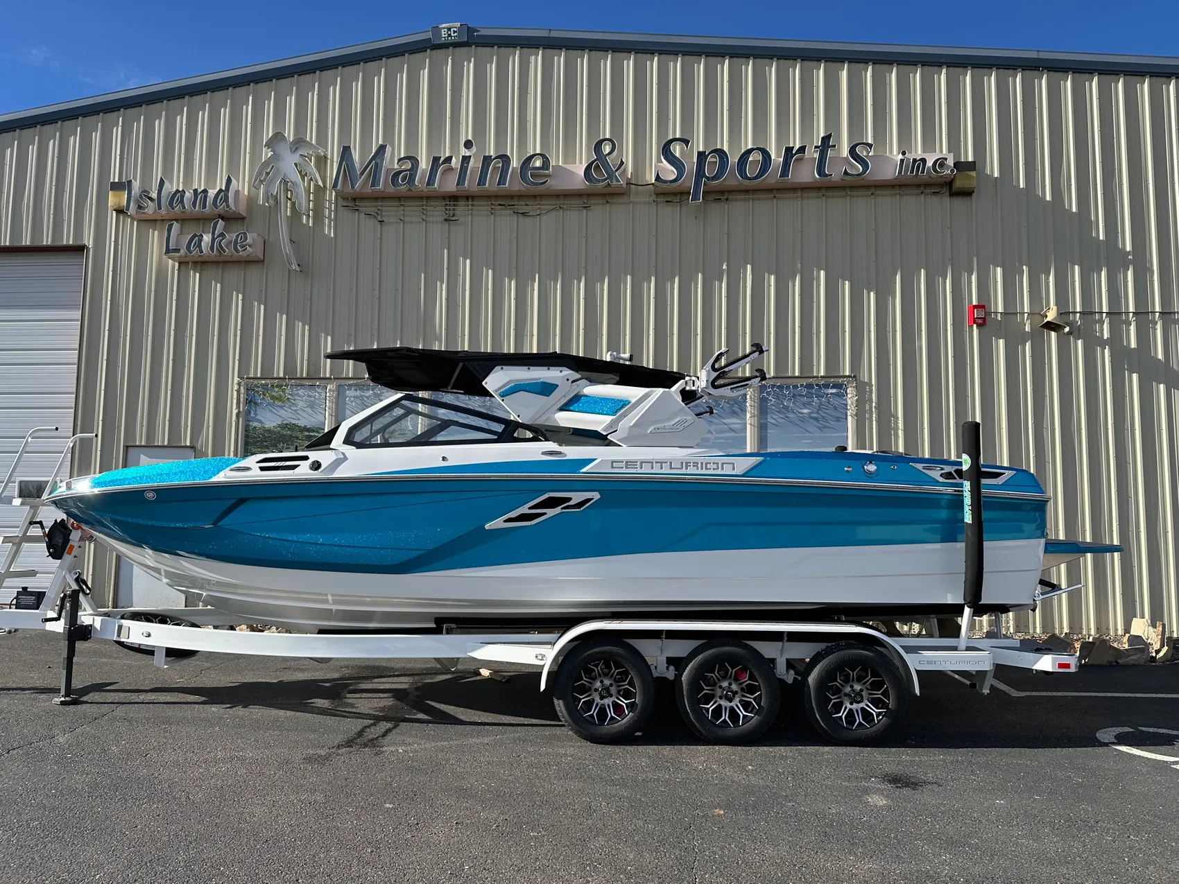 boat.Title