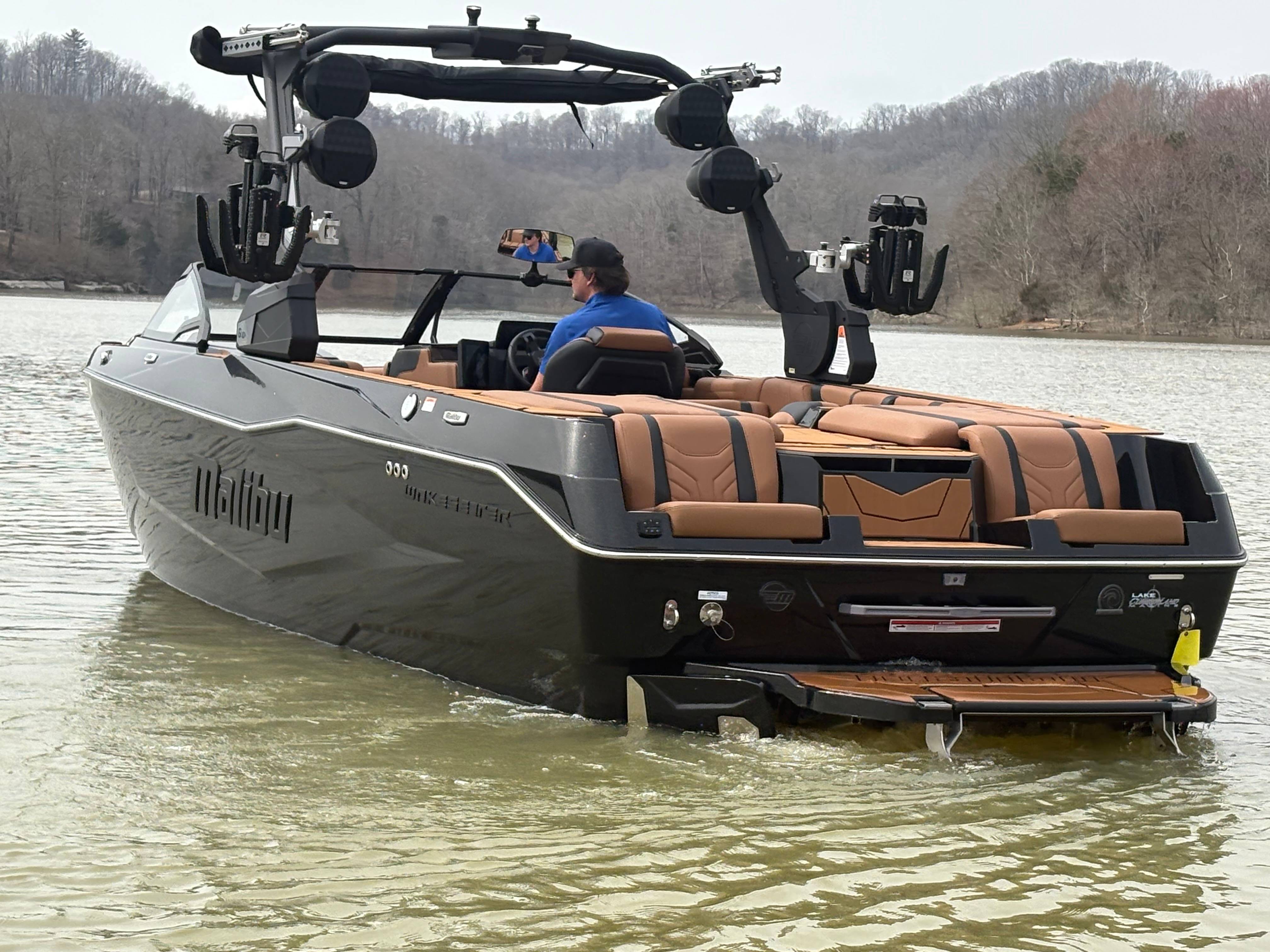 2025 Malibu 25 LSV