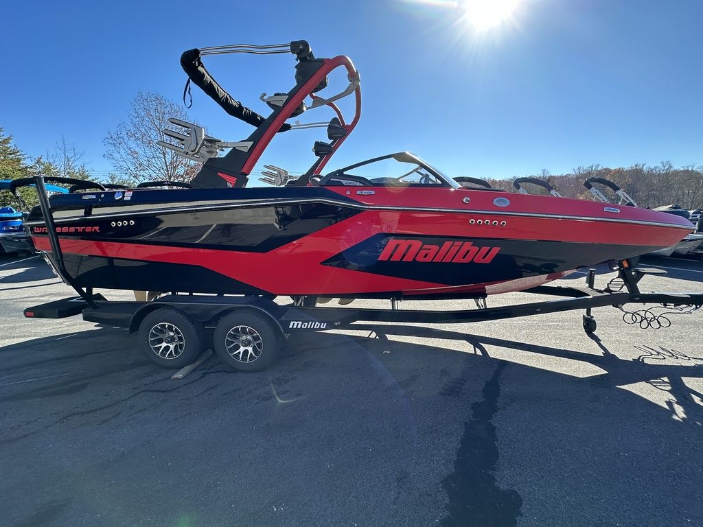 2024 malibu boats 23-MXZ