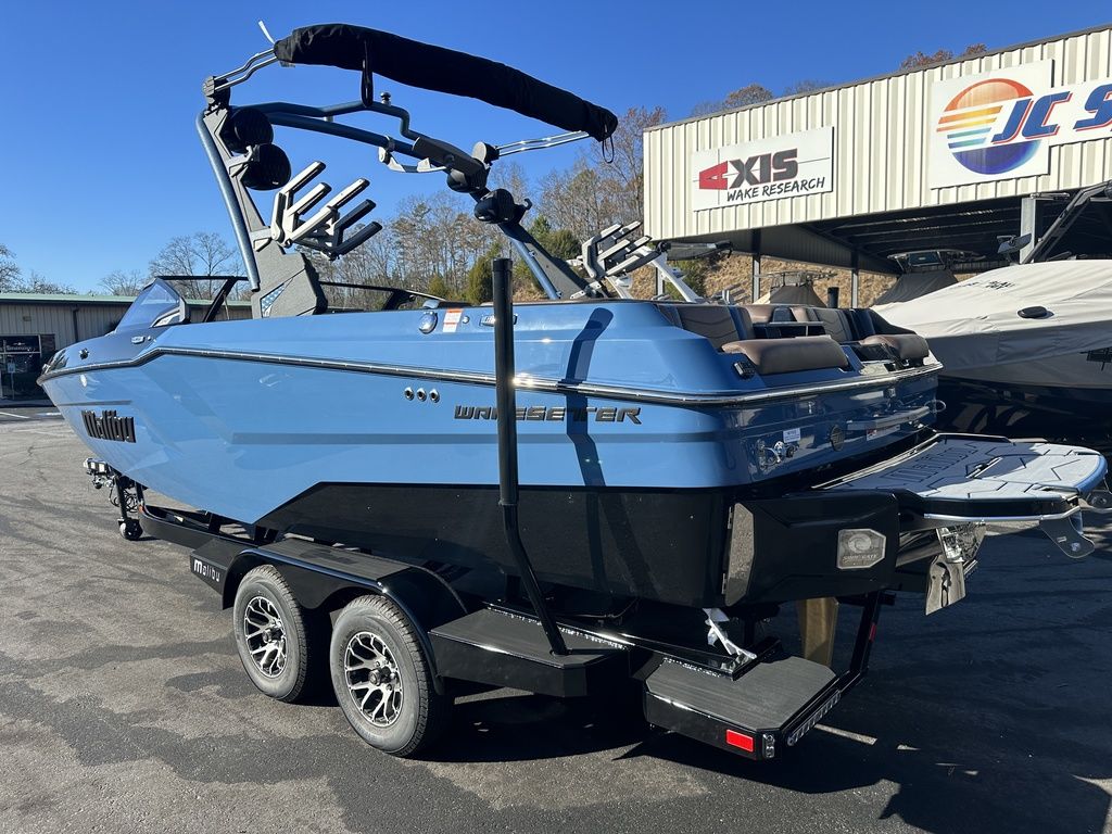 2024 malibu boats 23-MXZ
