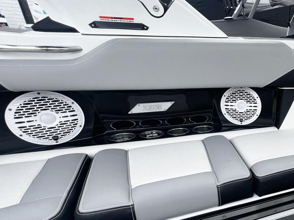 2023 Supreme S220