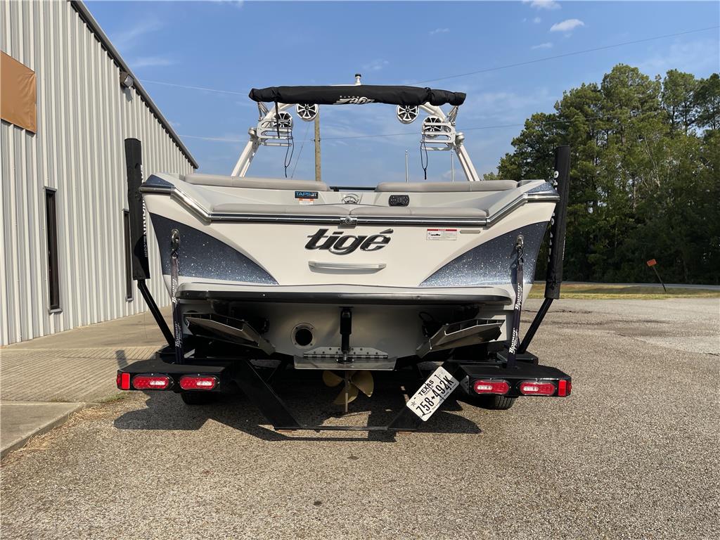 2020 Tigé R21
