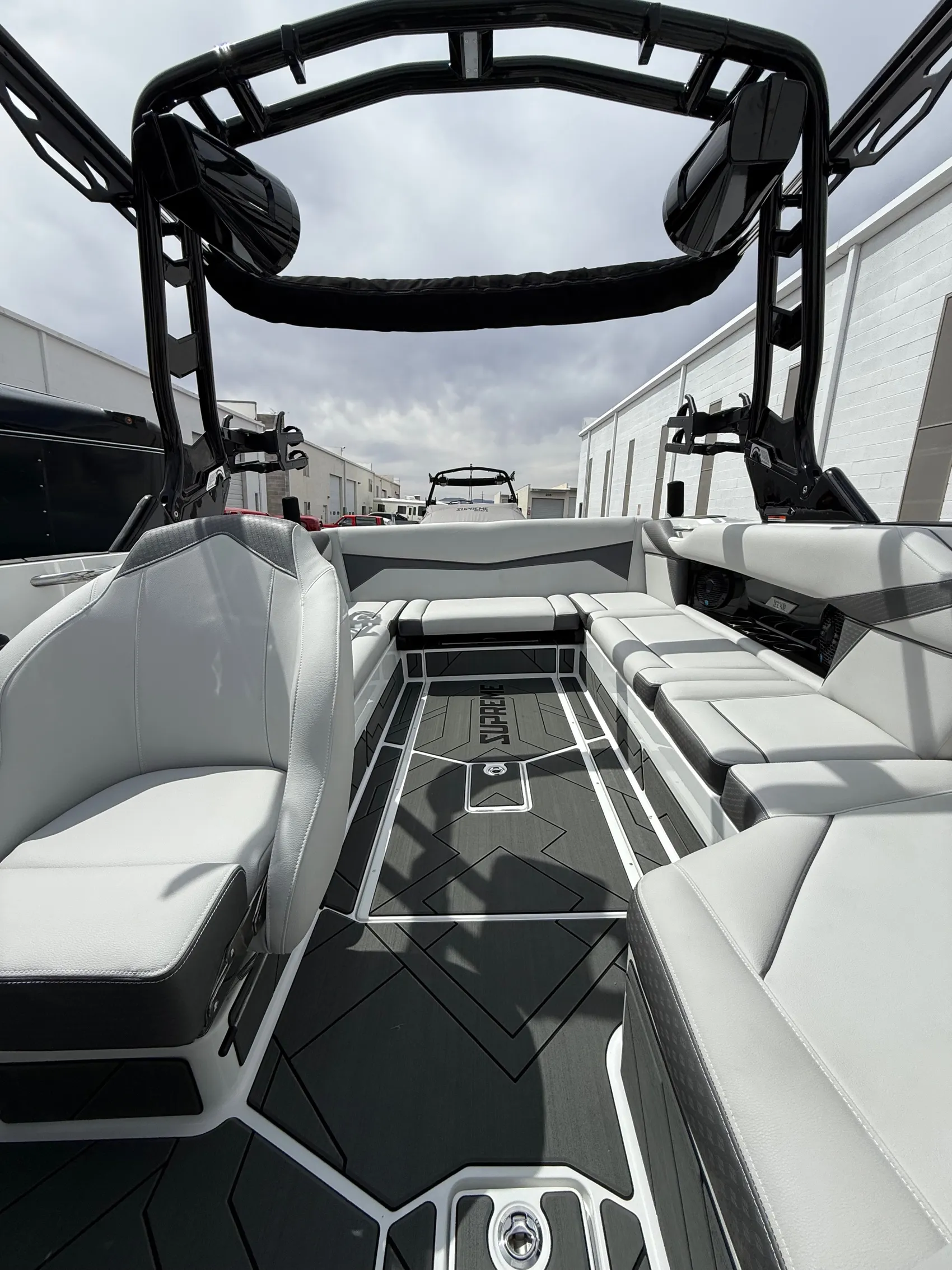 2025 Supreme S240