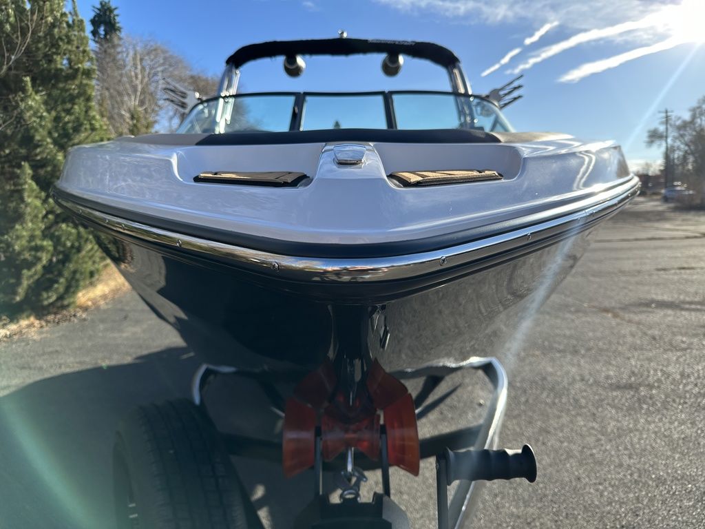 2024 MasterCraft XT23